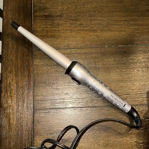 Tapered curling wand